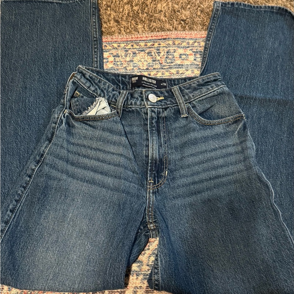Hollister Women’s Blue Jeans